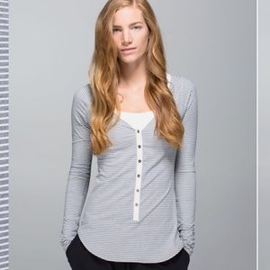 NWT Lululemon Awesoma Henley 12